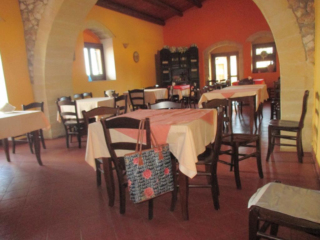 Le Mangiatoie Del Re Giordano Villa Avola Exterior photo